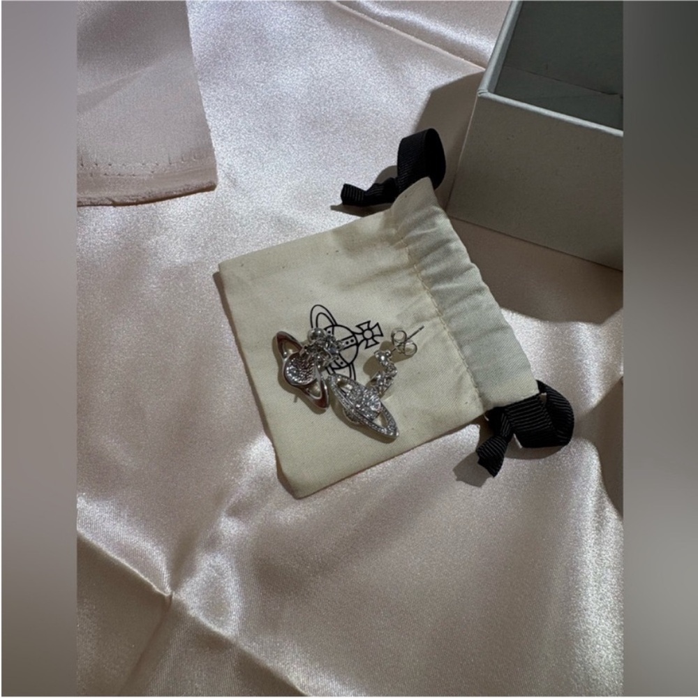 Vivienne Westwood Earrings with Dust and Box - Picture 10 of 10